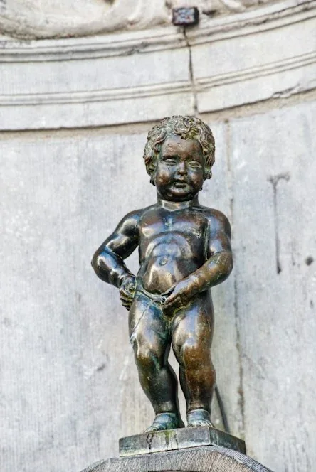 La vraie statue de Manneken-Pis à Bruxelles